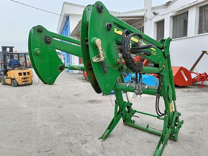Usato Caricatore John Deere 583 con staffe e joystick