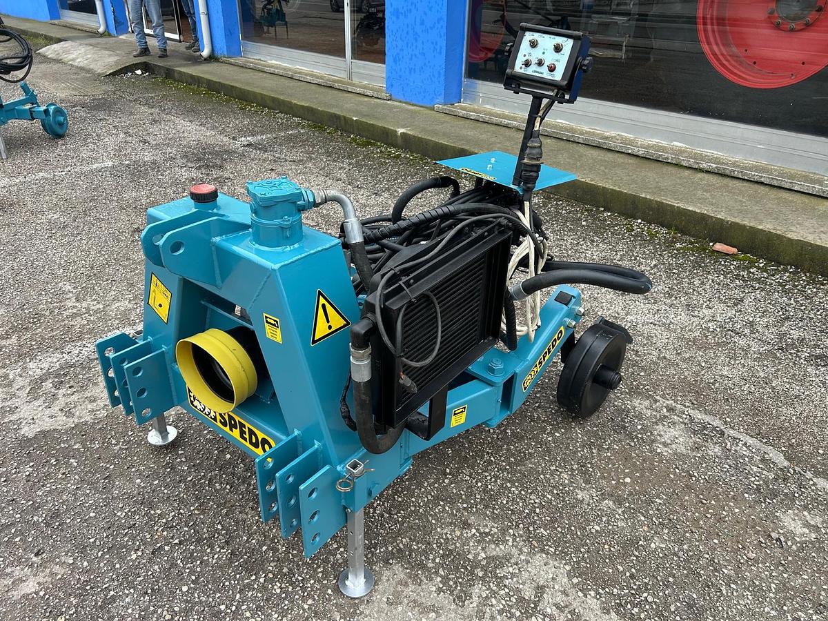 Usato scalzatore porta attrezzi interfilare Spedo con lametta