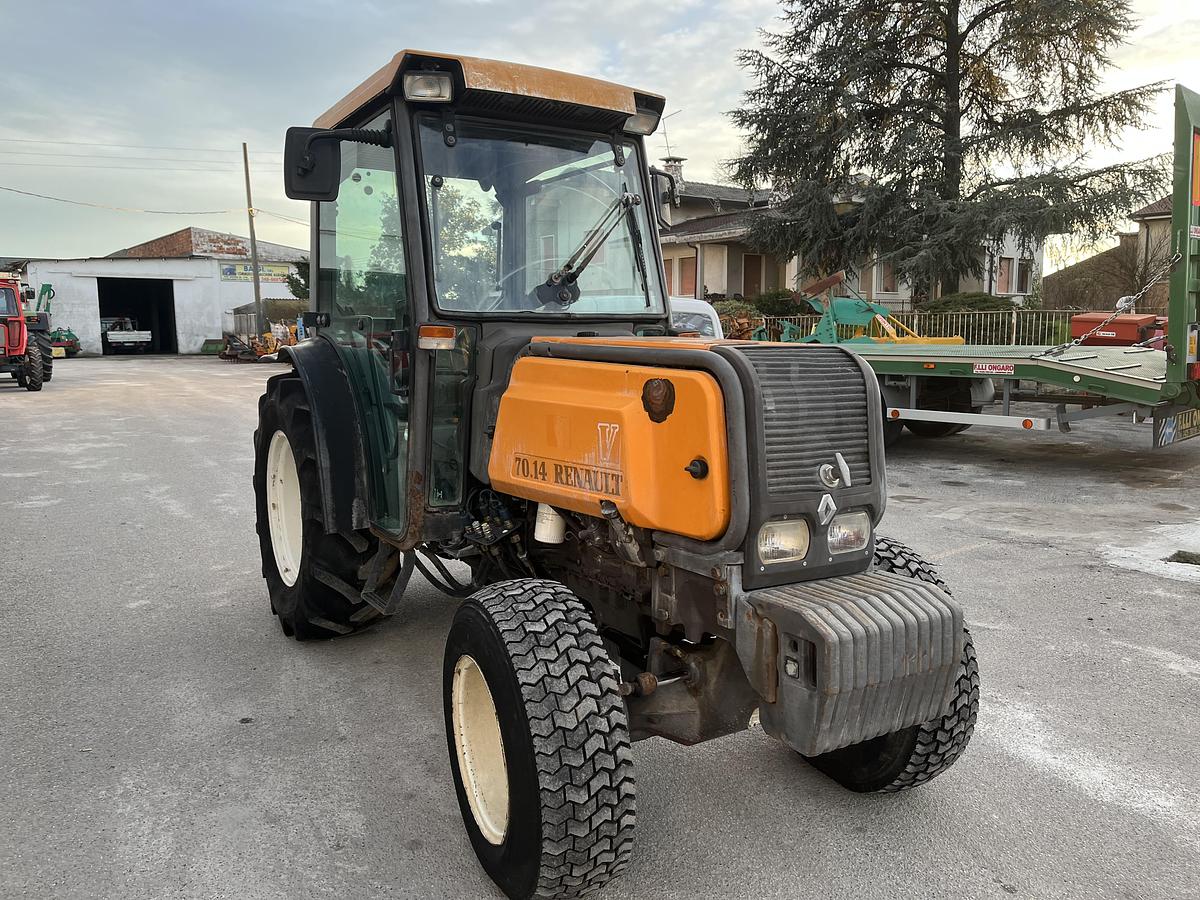 Usato Renault 70/14 frutteto