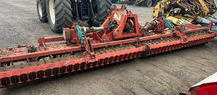 Usato Erpice rotante Kverneland piaghevole da 6 m