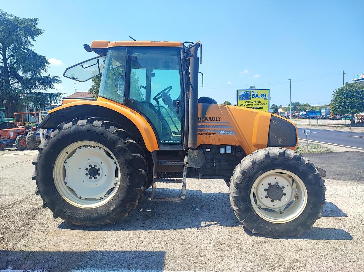 Usato Renault Ares 620 RZ-cabina sospesa