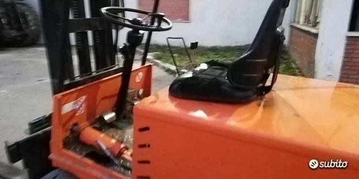 Usato Muletto elettrico C. Folli - alzata 15 q