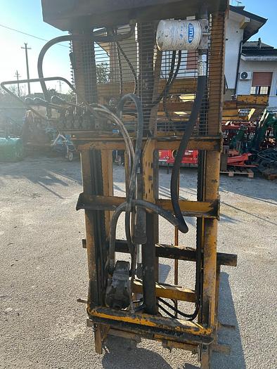 Usato Muletto Porter mod H2750 con forche e stringcasse