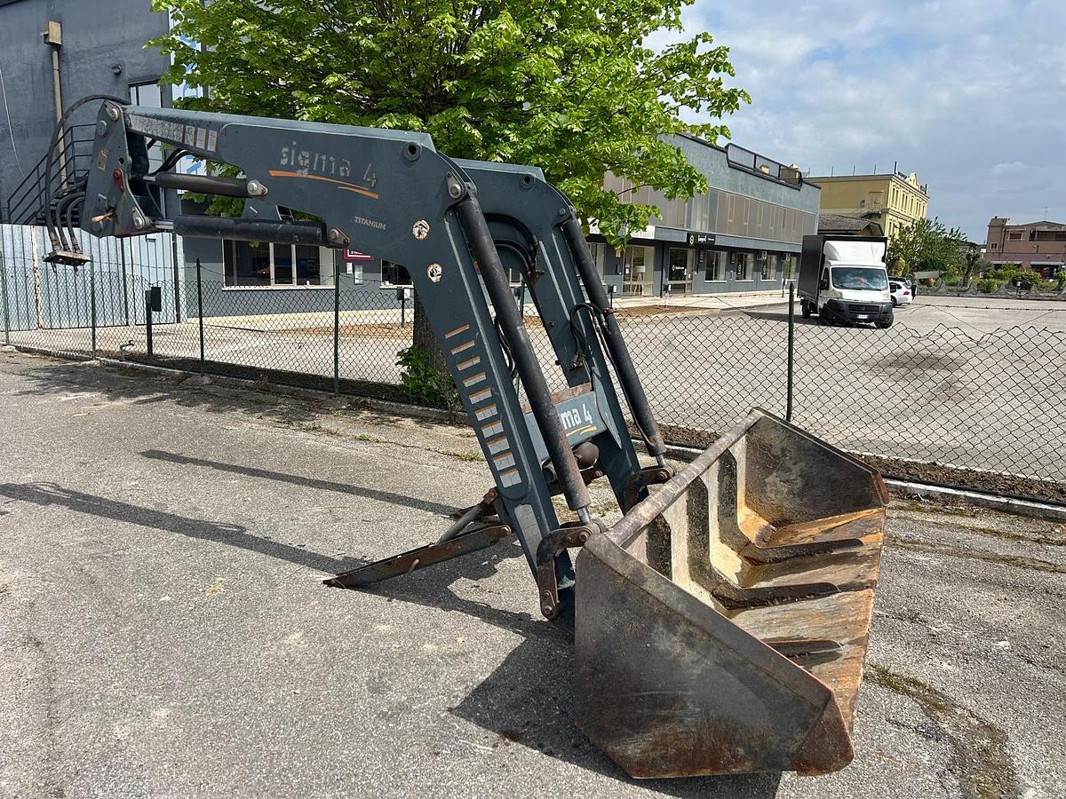 Usato Caricatore Sigma 4 Titanium T50- benna e forche