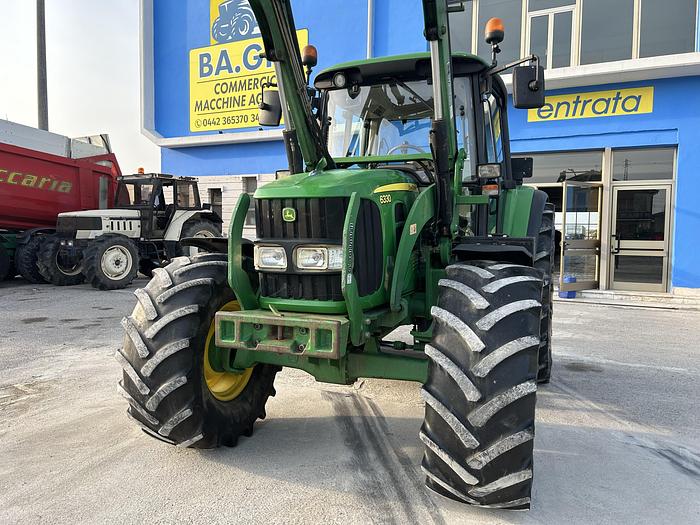 Usato John Deere 6330 con caricatore- freni ad aria 200q