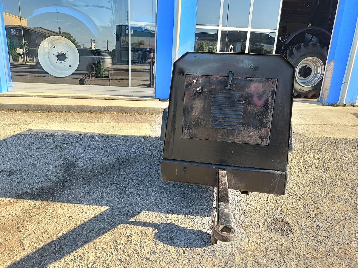 Usato generatore motore 2 cilindri WM marca Piccoli