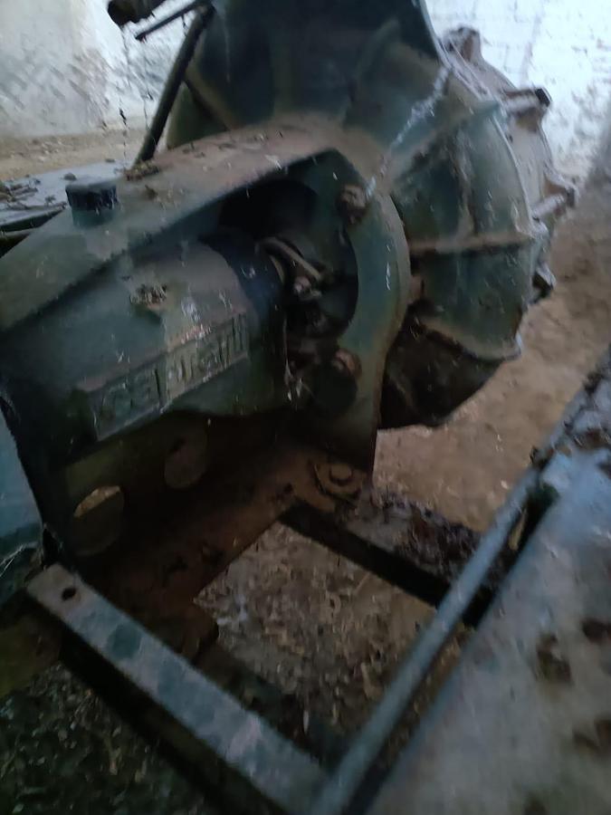 Usato gruppo motopompa con motore da camion 6 cilindri