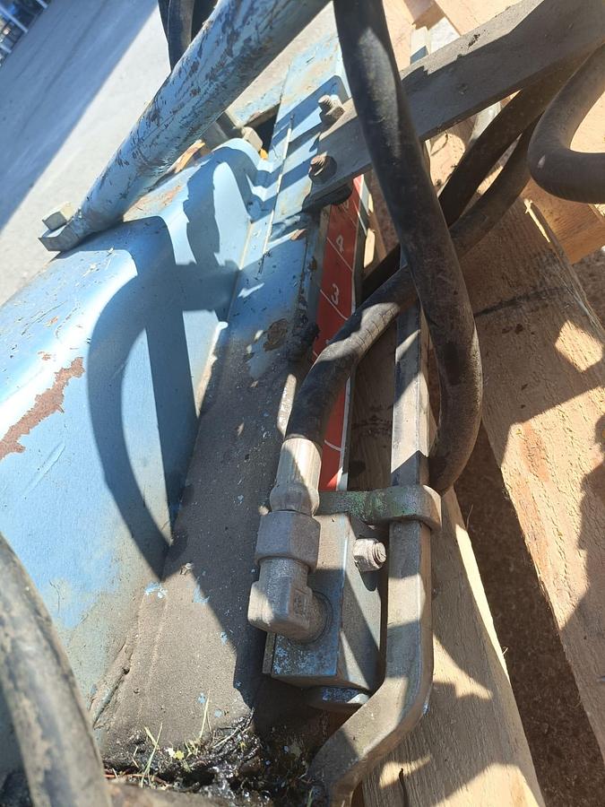 Usato Scalzatore ventrale Charrier a vomere