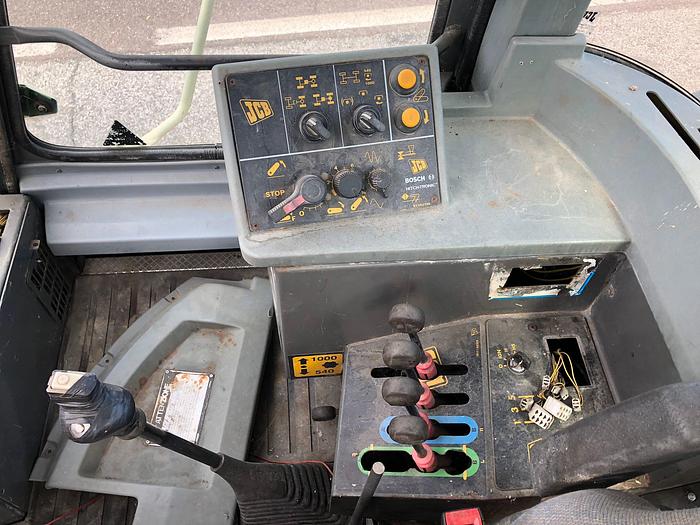 Usato Fastrac JCB 175- traino 200q- Velocità 65 km h