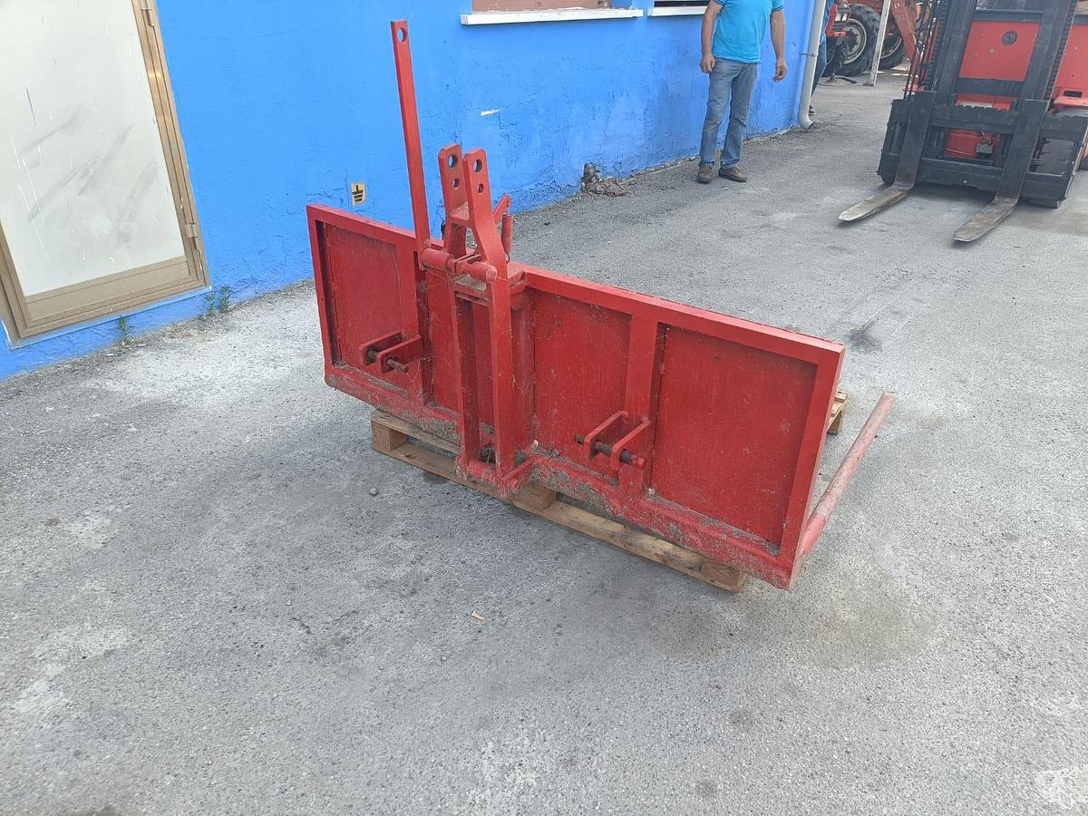 Usato Forconi vari per trattore agricolo