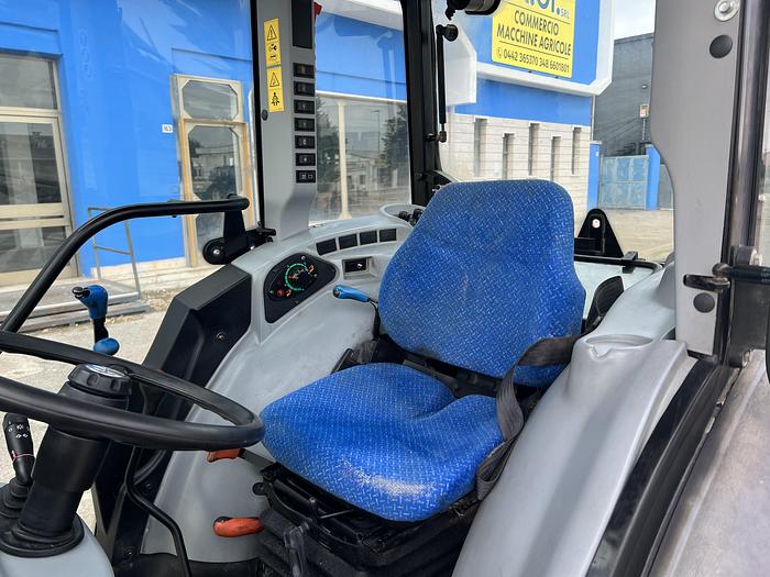 Usato New Holland T 4030 V- CV 80- cilindri 4- anno 2014