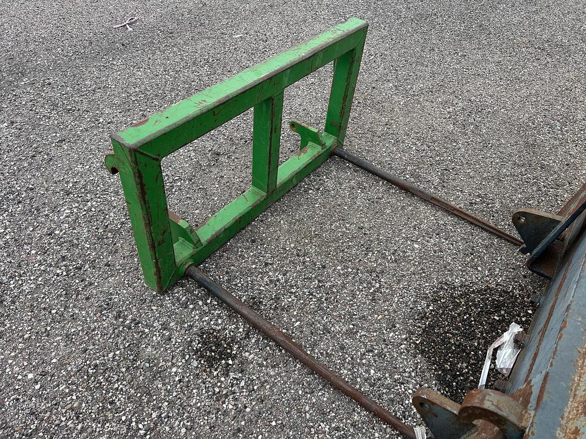 Usato John Deere 5620 con caricatore e forche