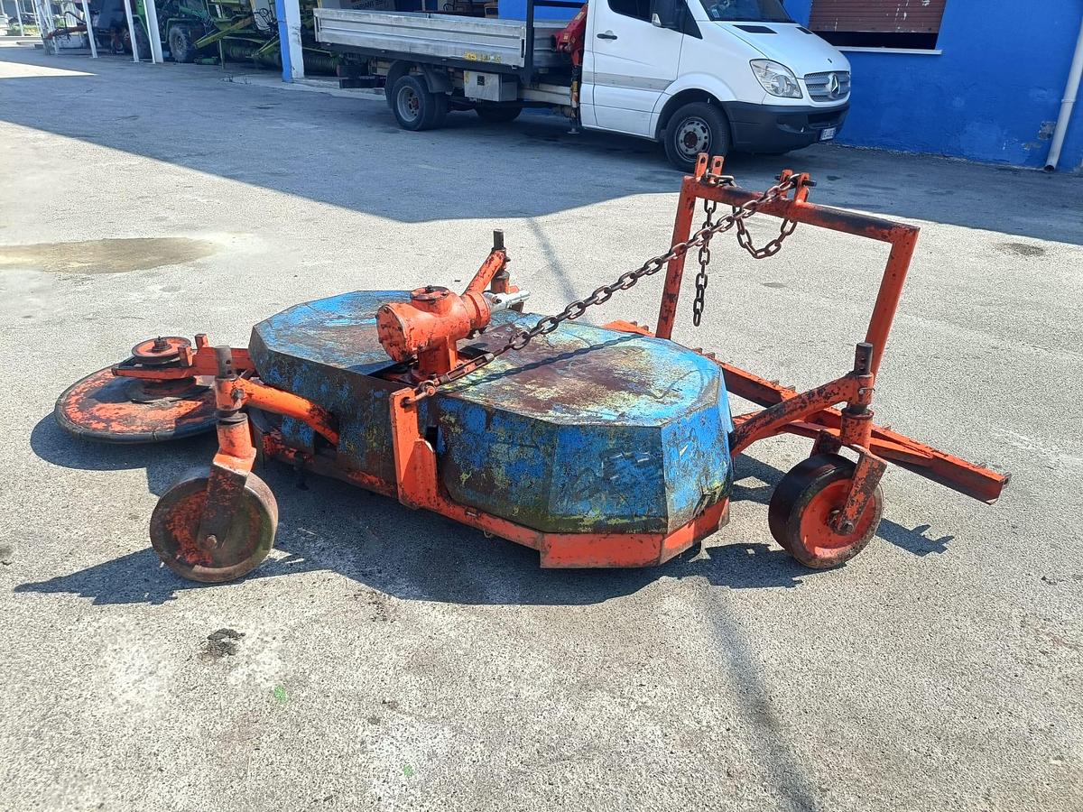 Usato piatto tagliaerba da 1,60 con ruota interfilare