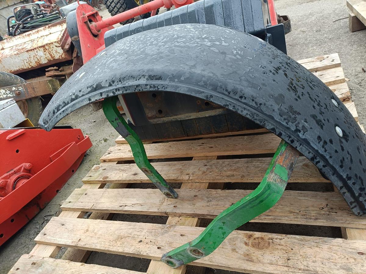 Usato parafanghi anteriori per trattore John Deere