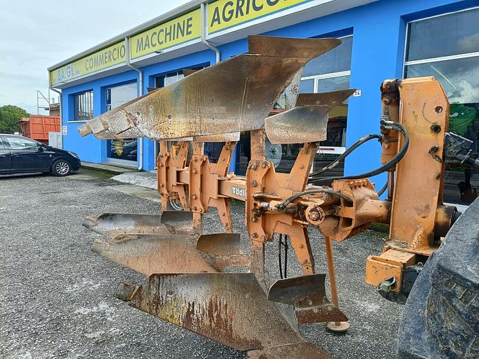 Usato Aratro trivomere marca Mipra