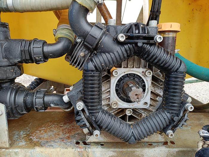 Usato Botte per diserbo Caffini-10q-con barre idrauliche