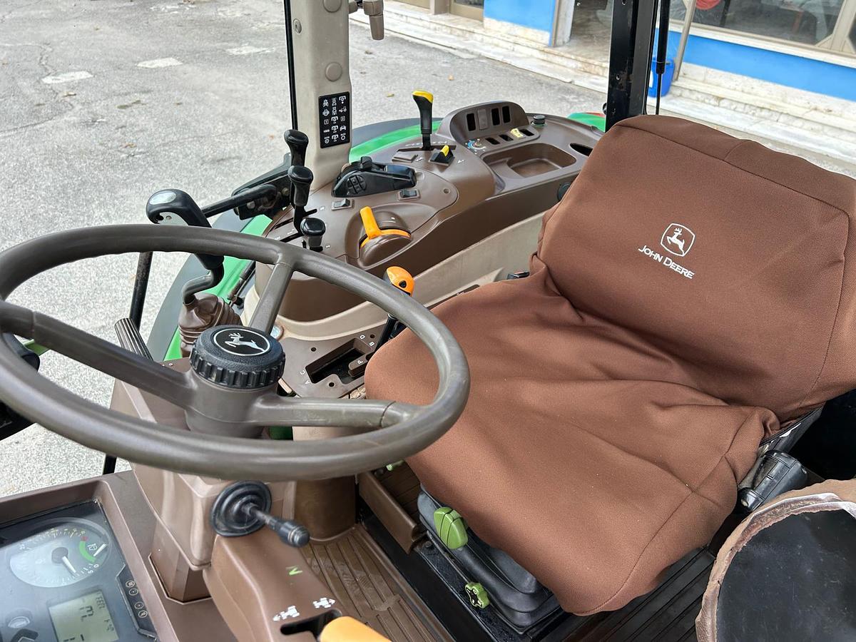 Usato John Deere 5820 caricatore JD631