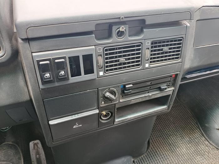 Usato Autocarro Iveco Daily 35 con gru- patente B