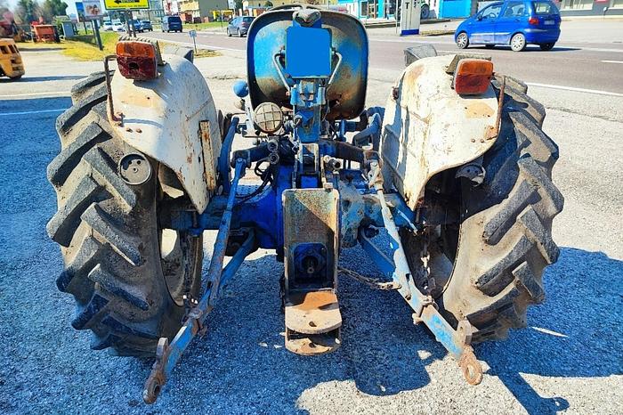 Usato Ford 3000-3 distributori idraulici