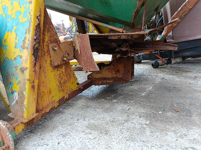 Used Spandi sale o concime marca Deilani