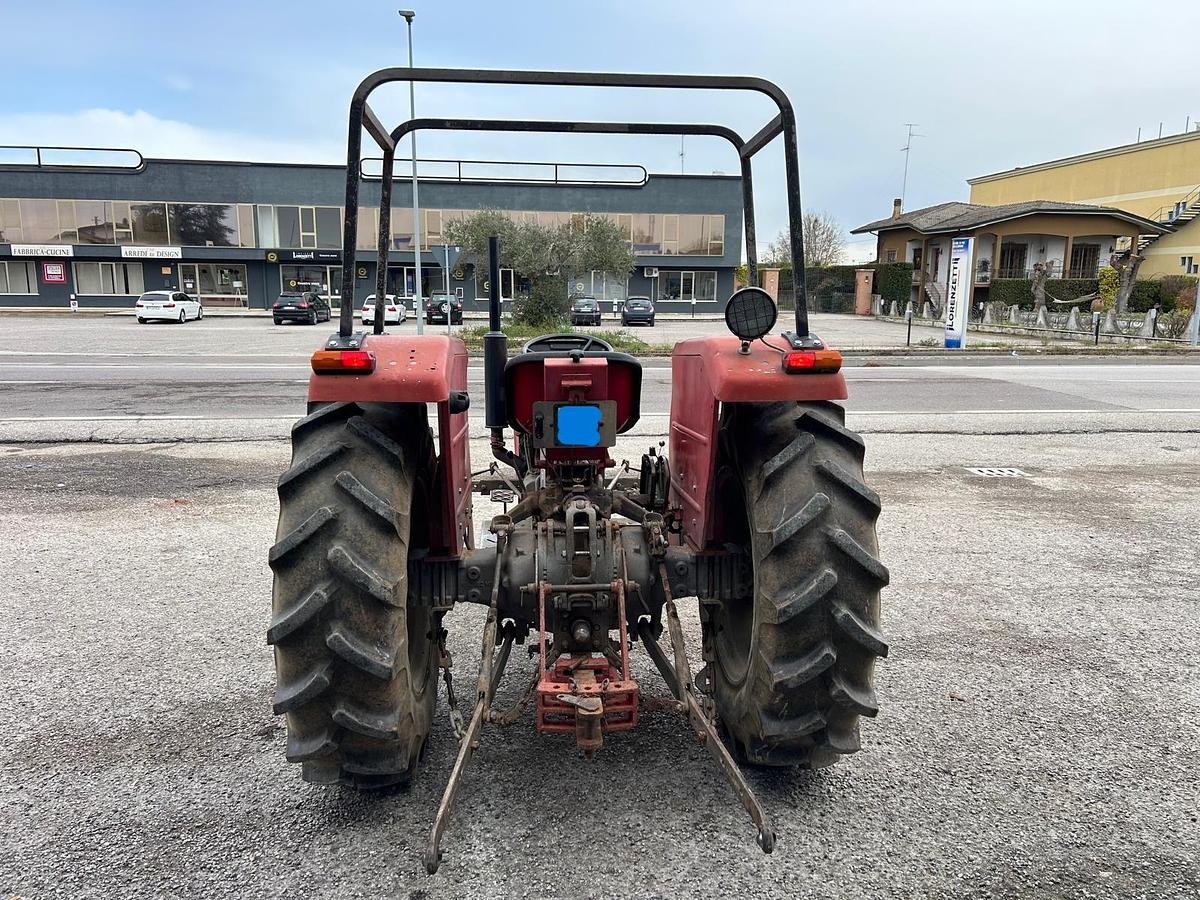 Usato Massey Ferguson 260 con arco di protezione