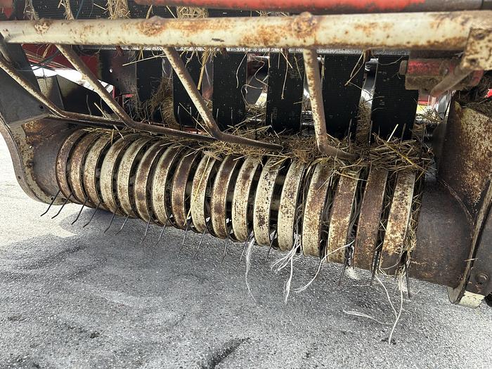 Usato Rotopressa Hesston modello Rounder 5540