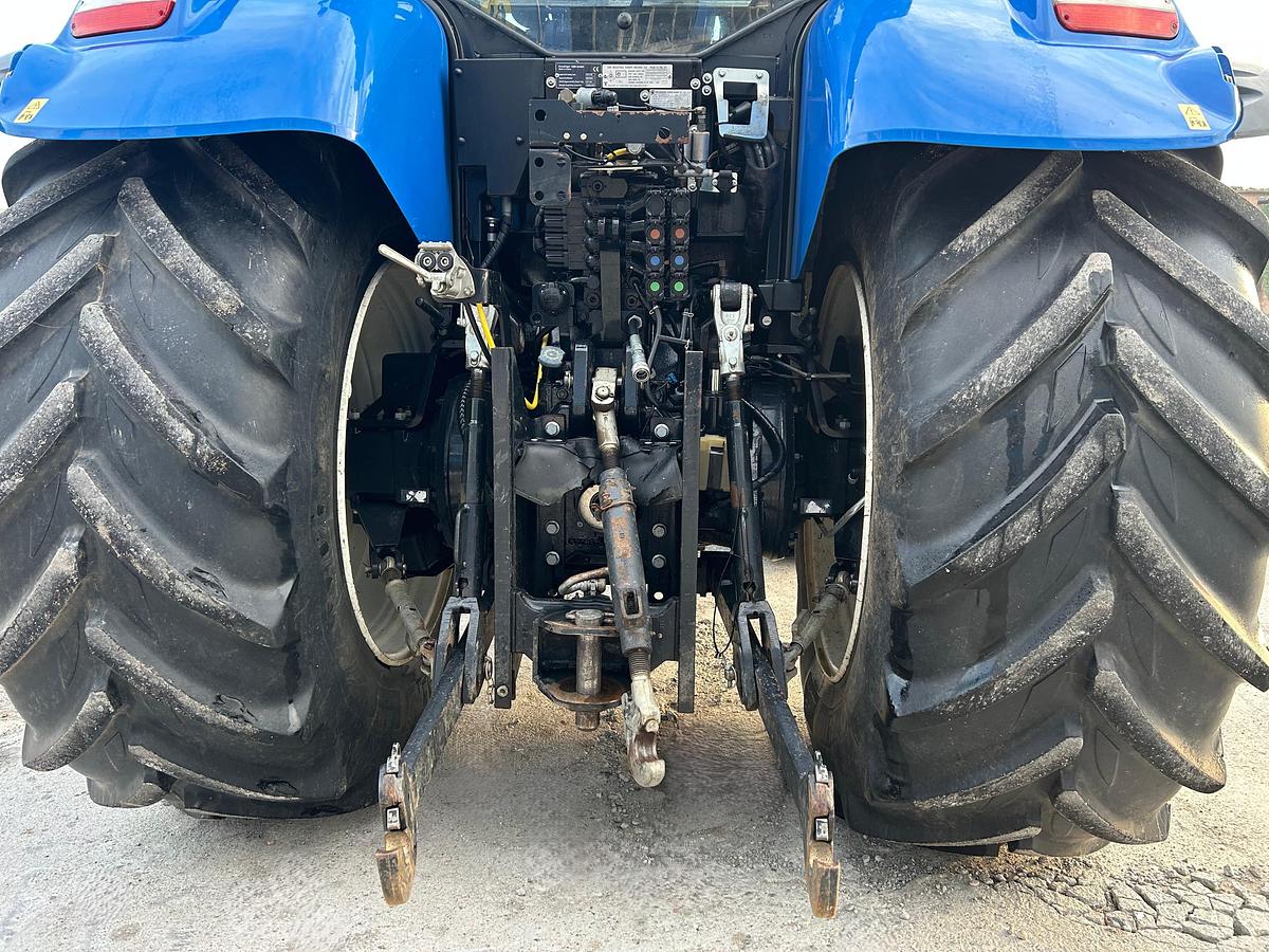 Usato New Holland T7.210 Autocommand-guida reversibile