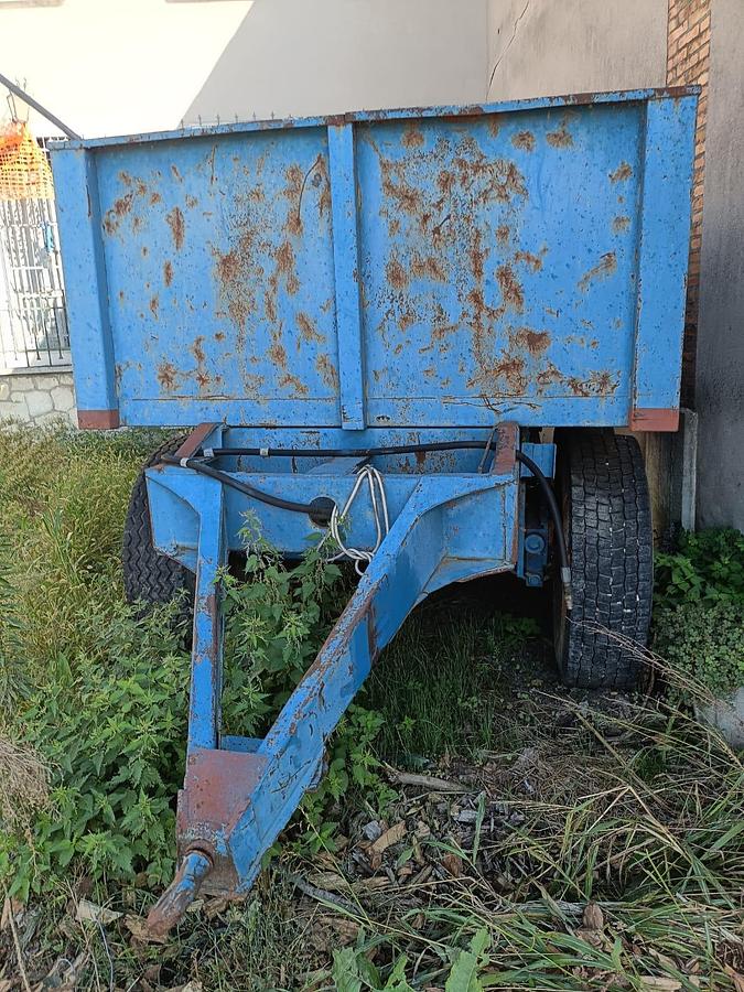 Usato dumper due assi senza libretto