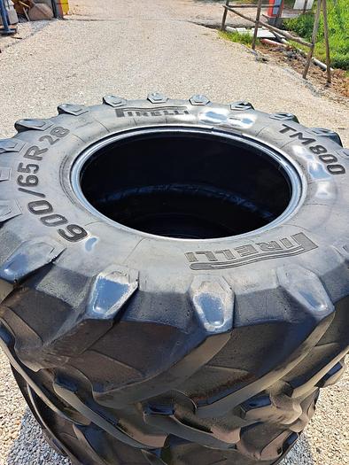Usato Gomme Pirelli misura 600-65R28