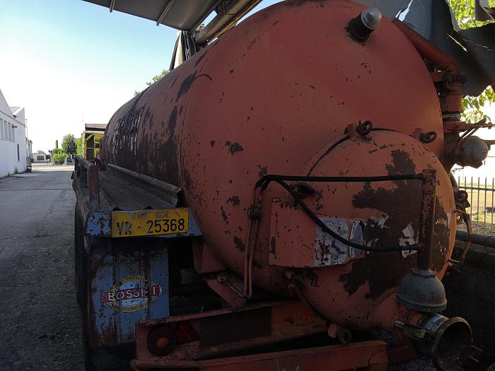 Usato Botte Liquame Bossini 80 q. Targa e libretto