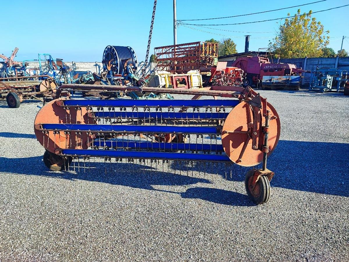 Usato Ranghinatore a pettine trainato