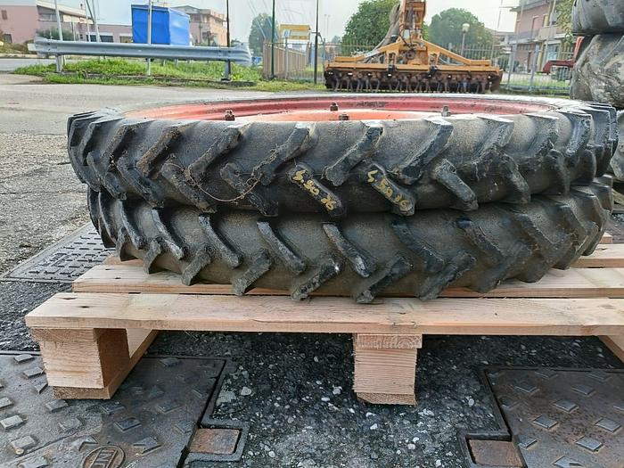 Usato Gomme varie per trattore agricolo o rimorchio (1)