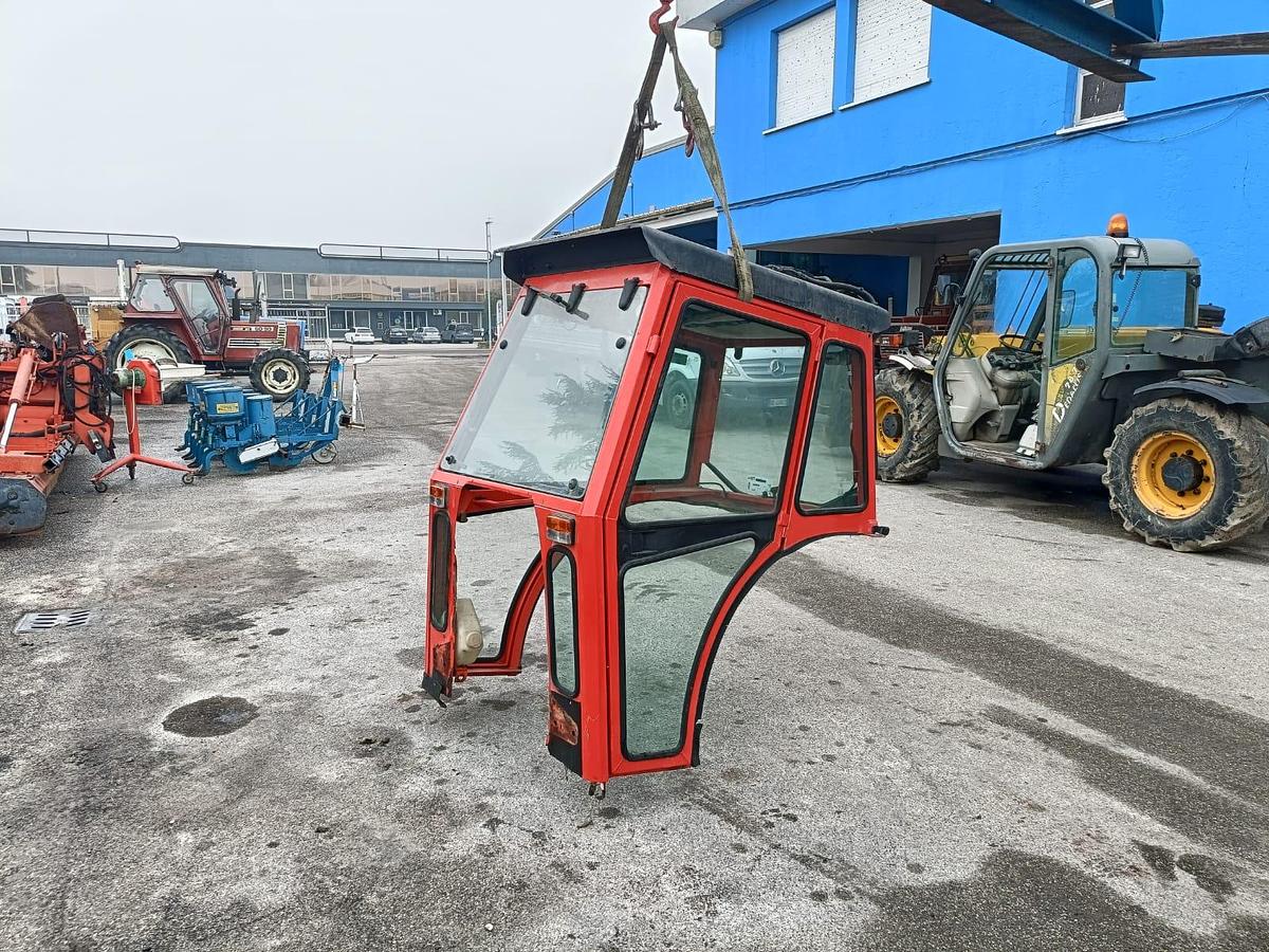 Usato cabina per trattore Goldoni omologata