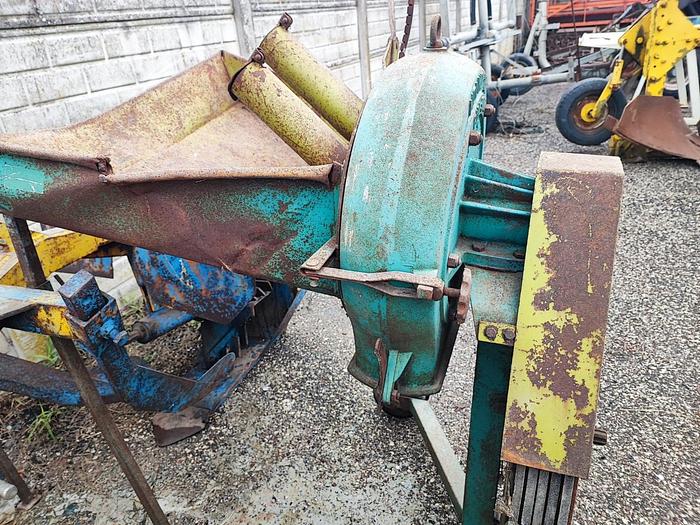 Usato Mulino trainato per mais a cardano