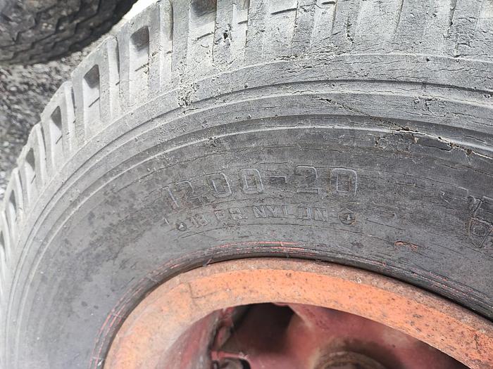 Usato Rimorchio agr. artigianale 3 assi- 200 q