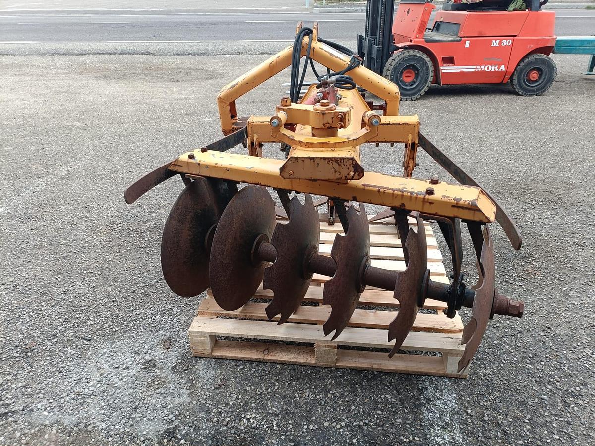 Usato ripper disco Oesse mod 6D idraulico-per vigneto o frutteto