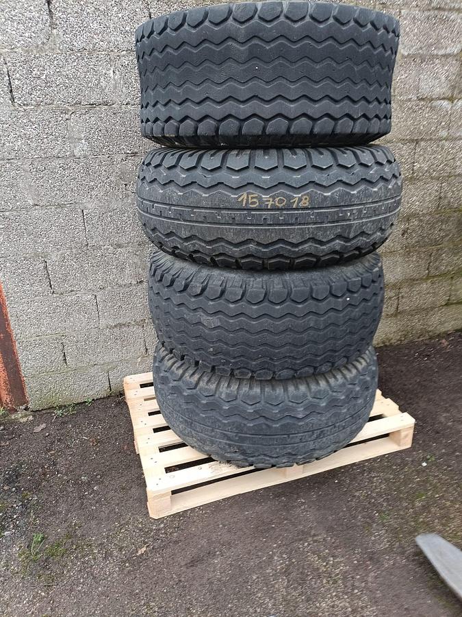 Usato Gomme varie per trattore agricolo o rimorchio (1)