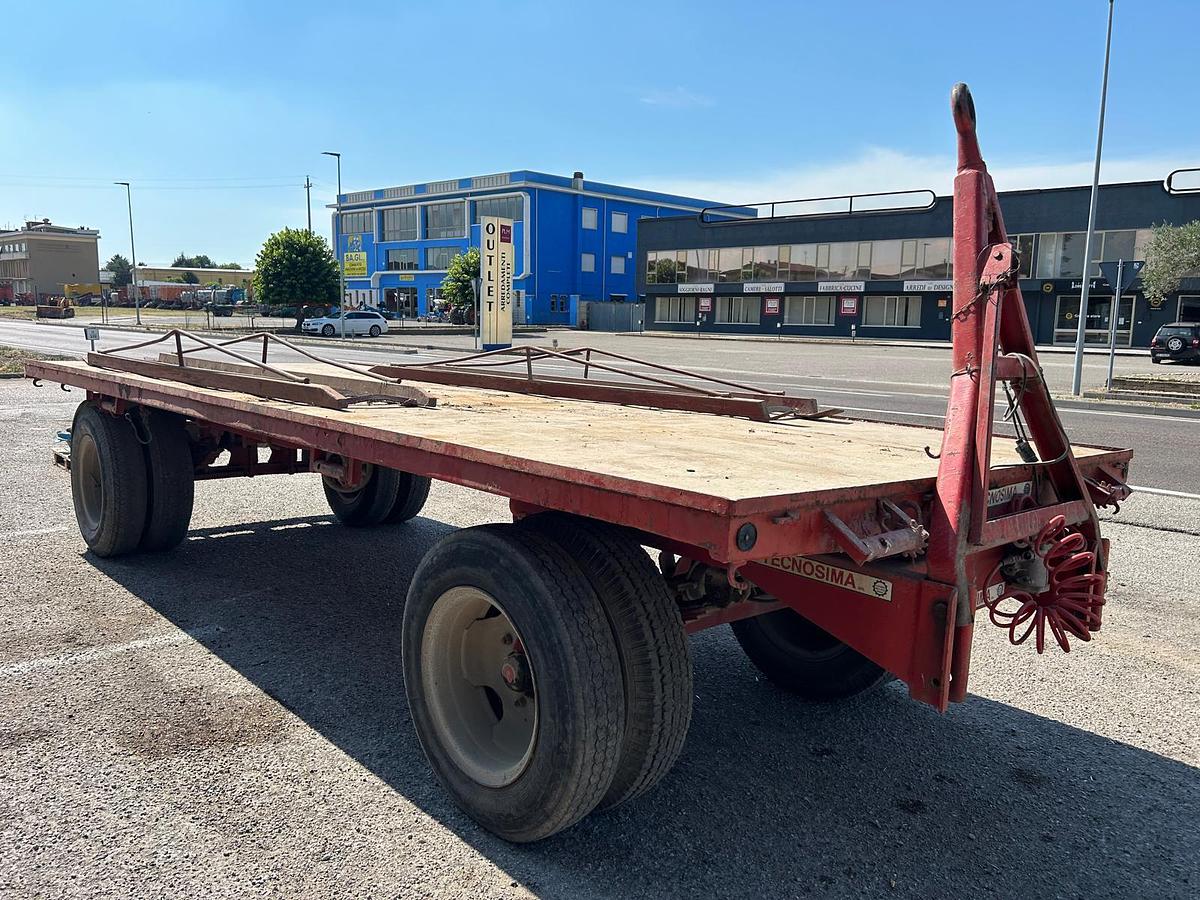 Usato Pianale 2 assi Tecnosima 140 quintali con rampe