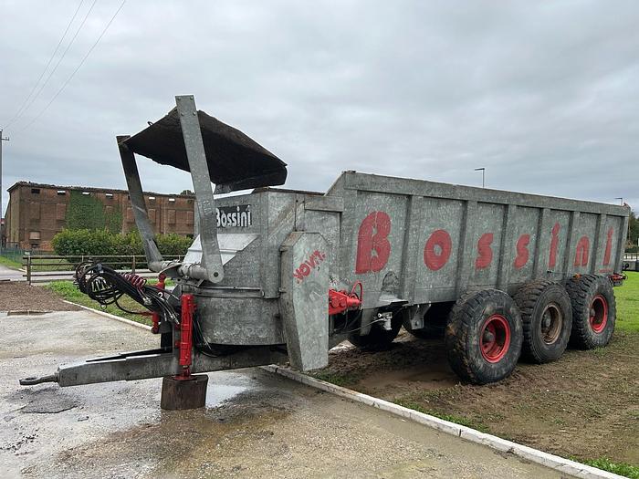 Usato Spandiletame Bossini SB200 a 3 assi- zincato