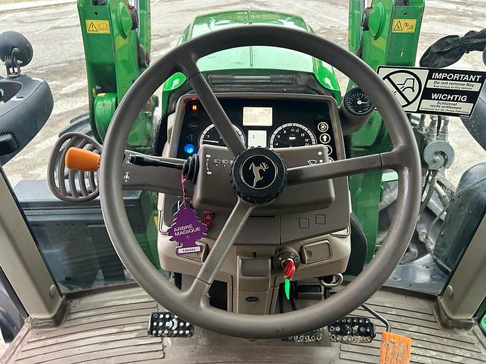 Usato John Deere 6155 M con caricatore JD