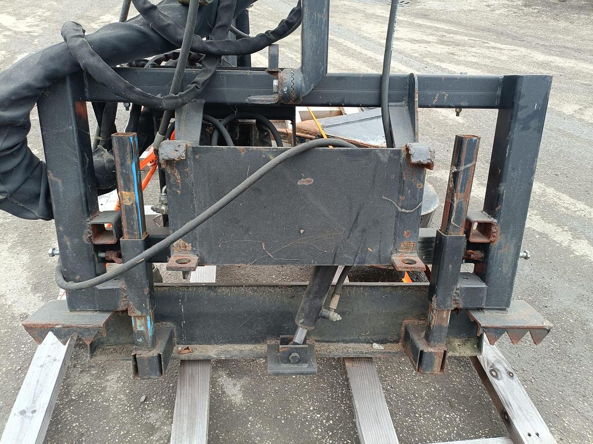 Usato Braccio per trattore agricolo o bobcat- CE