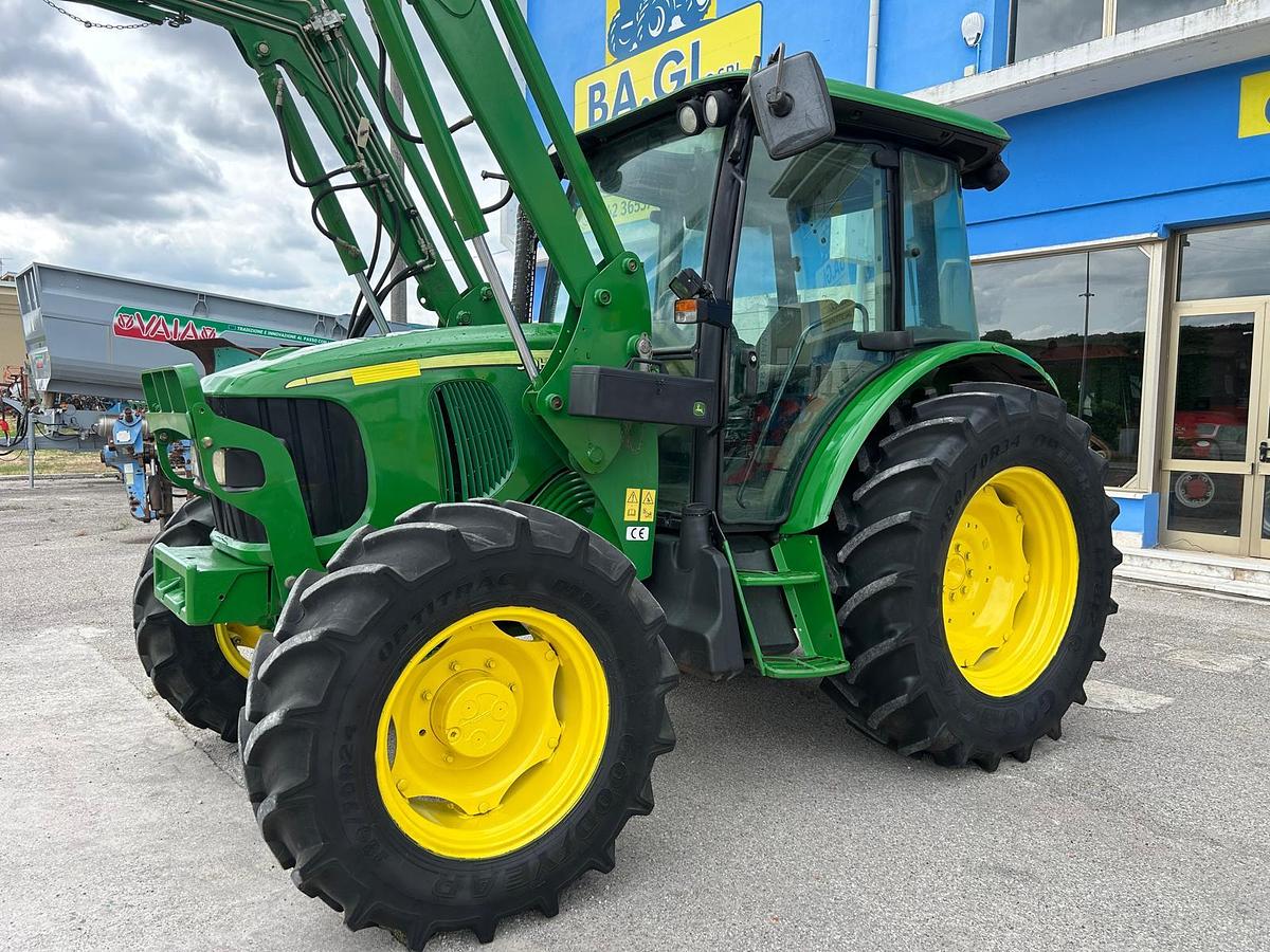 Usato John Deere 5620 con caricatore e forche