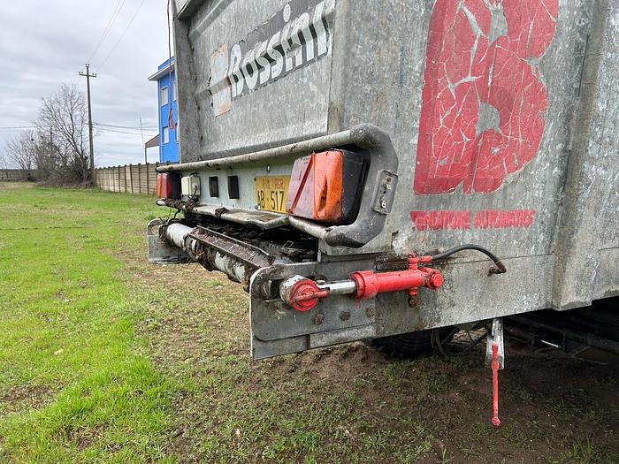 Usato Spandiletame Bossini SB200 a 3 assi- zincato