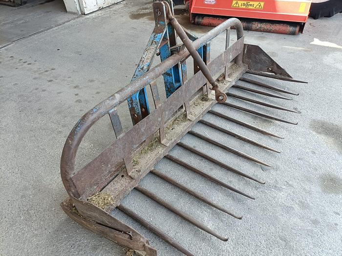 Usato Forconi vari per trattore agricolo