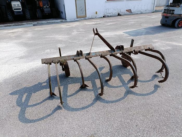 Usato Estirpatore Spedo con ruote larghezza 2,20m