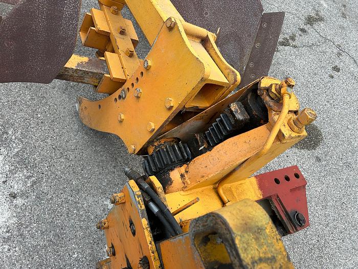 Usato Aratro monovomere voltaorecchio con 3 punto