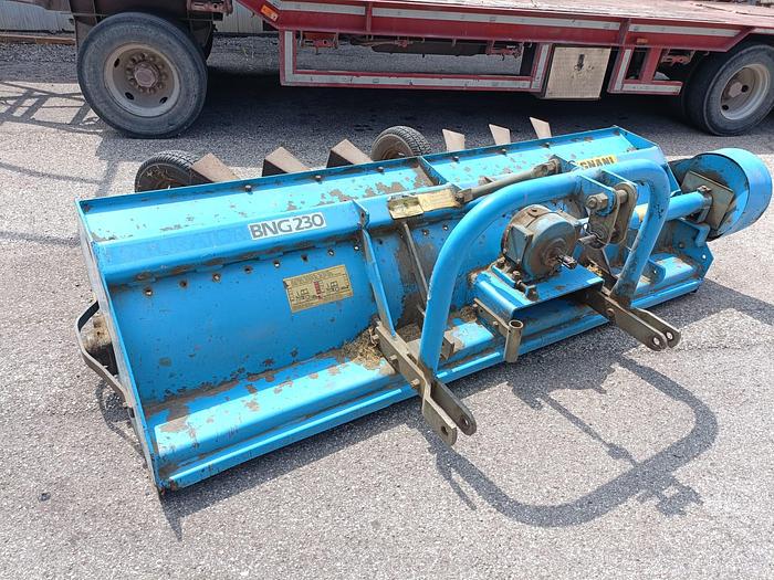 Usato Trincia Nobili da 2,30m a coltelli