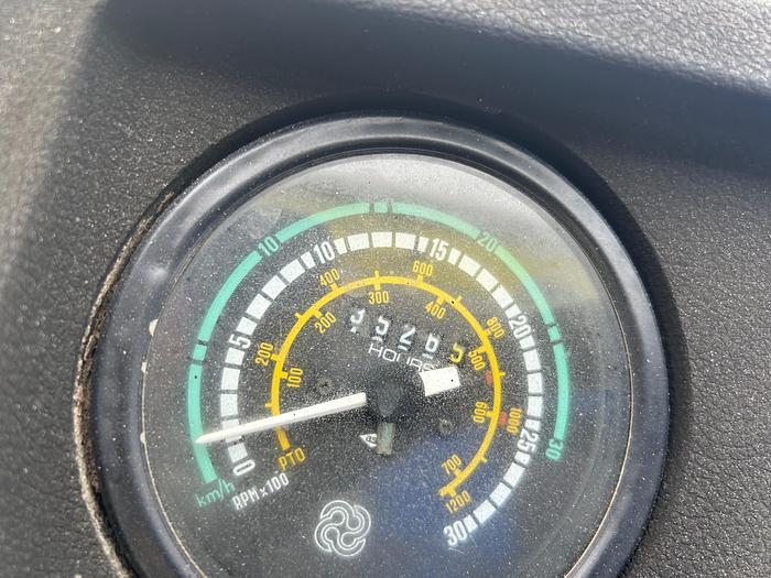 Usato Lamborghini 775 frutteto con arco di protezione 