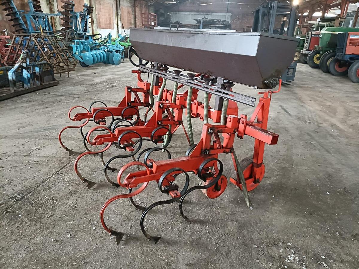 Usato sarchio con spandiconcime da 1,95m