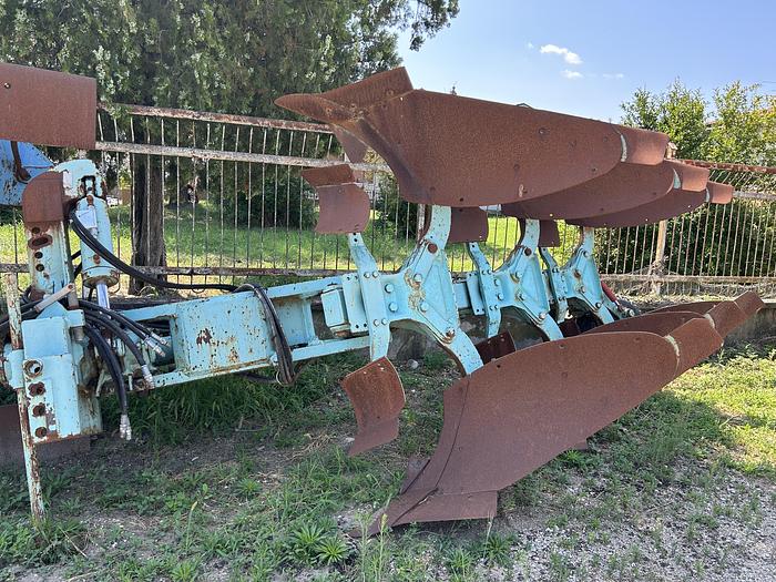 Usato Aratro trivomere Fuorisolco marca Nardi